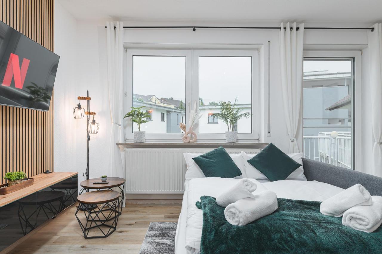 Premium Wohlfuehloase Sinsheim - Business & Privat - Netflix & Disneyplus - Tg - Balkon Exterior foto